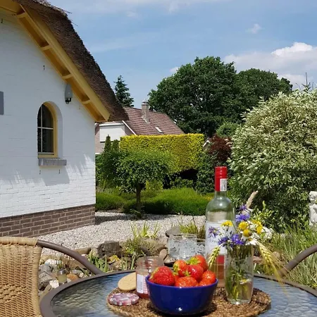 Boutique Holiday In Guelders With Garden בית נופש *